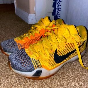 Nike Kobe 10 Elite Low Rivalry Basketball Shoe